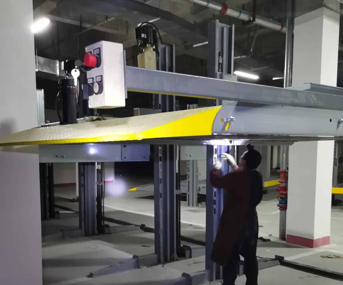 三层升降立体停车场过规划 